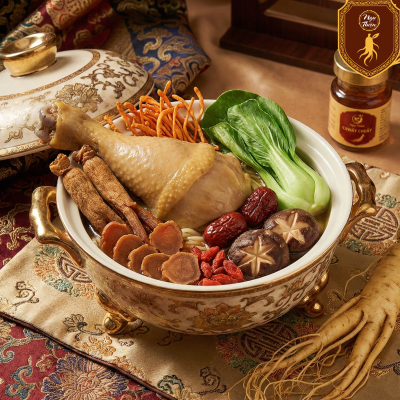 mì đùi gà hầm hồng sâm